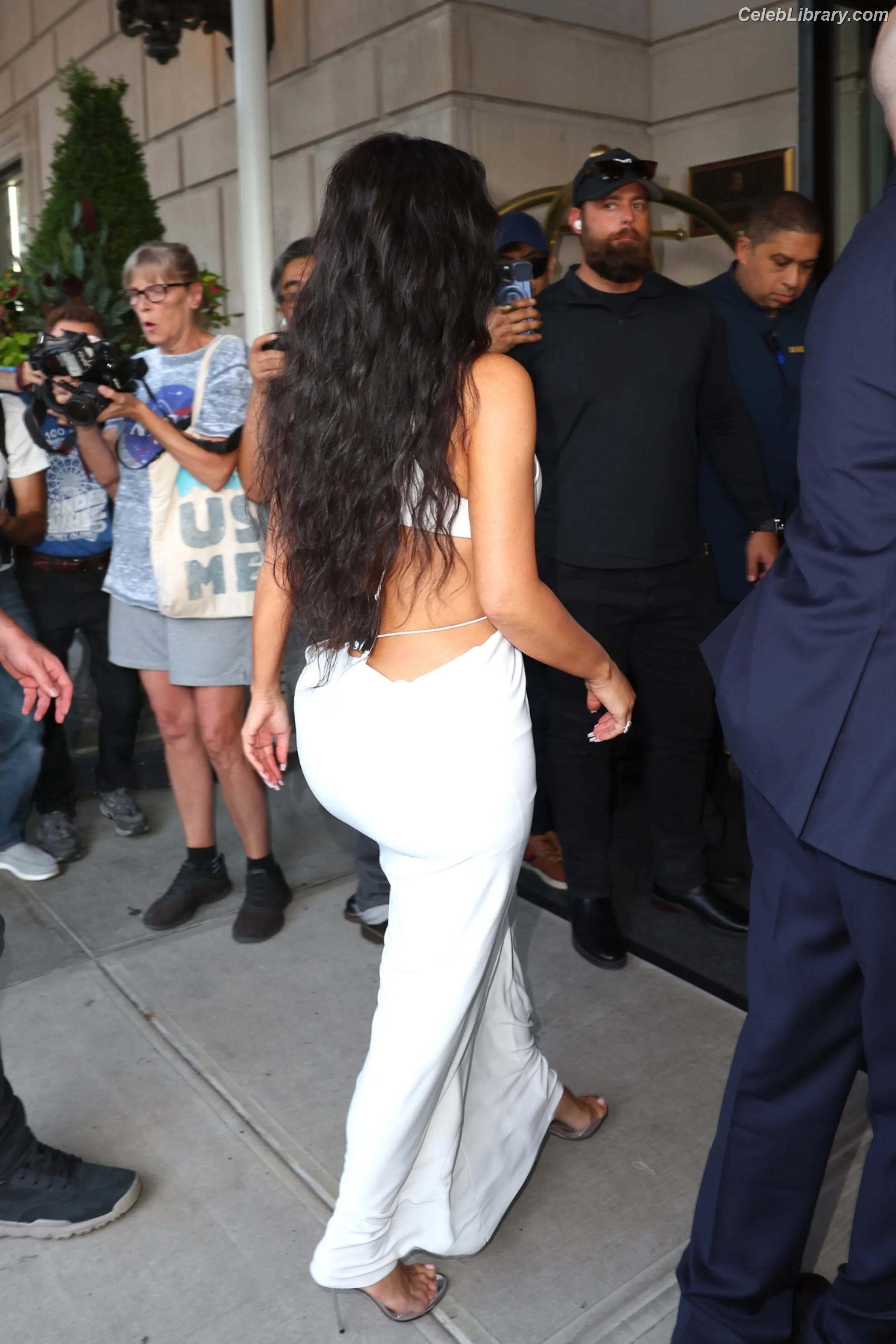 Kim Kardashian photo 3 of 4169