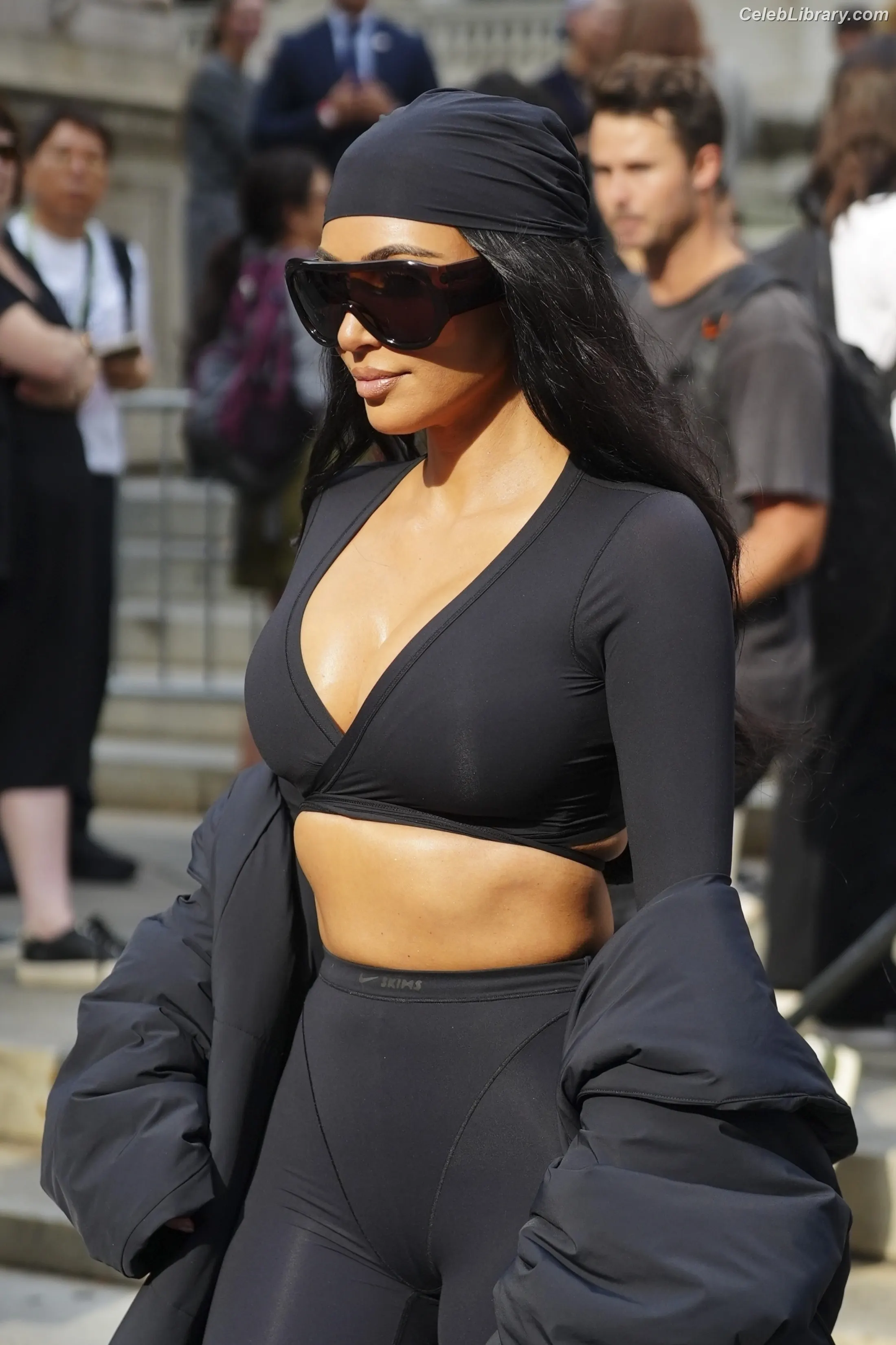 Kim Kardashian photo 5 of 4169