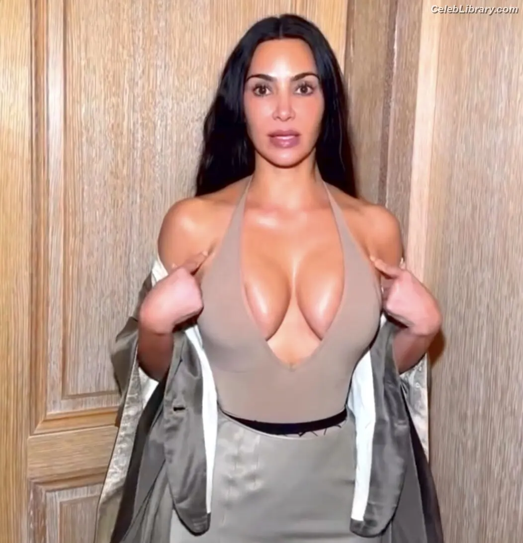 Kim Kardashian photo 3 of 4169