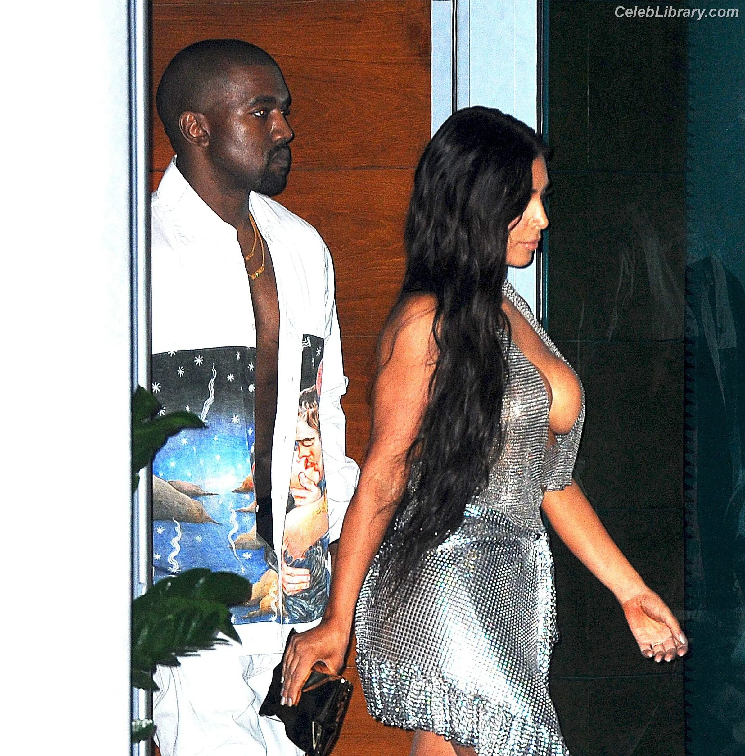 Kim Kardashian photo 22 of 4169