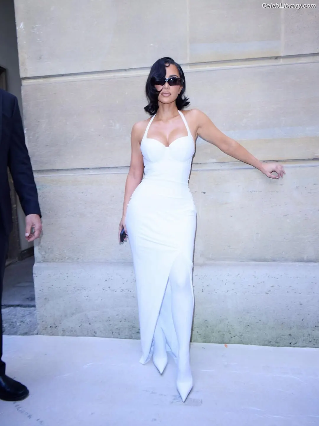 Kim Kardashian photo 19 of 4169