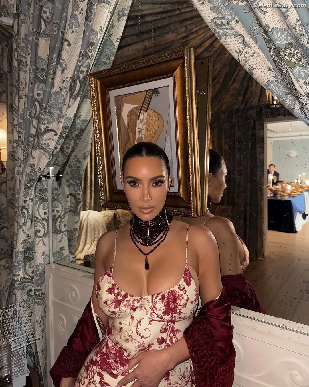 Kim Kardashian photo 20 of 4169