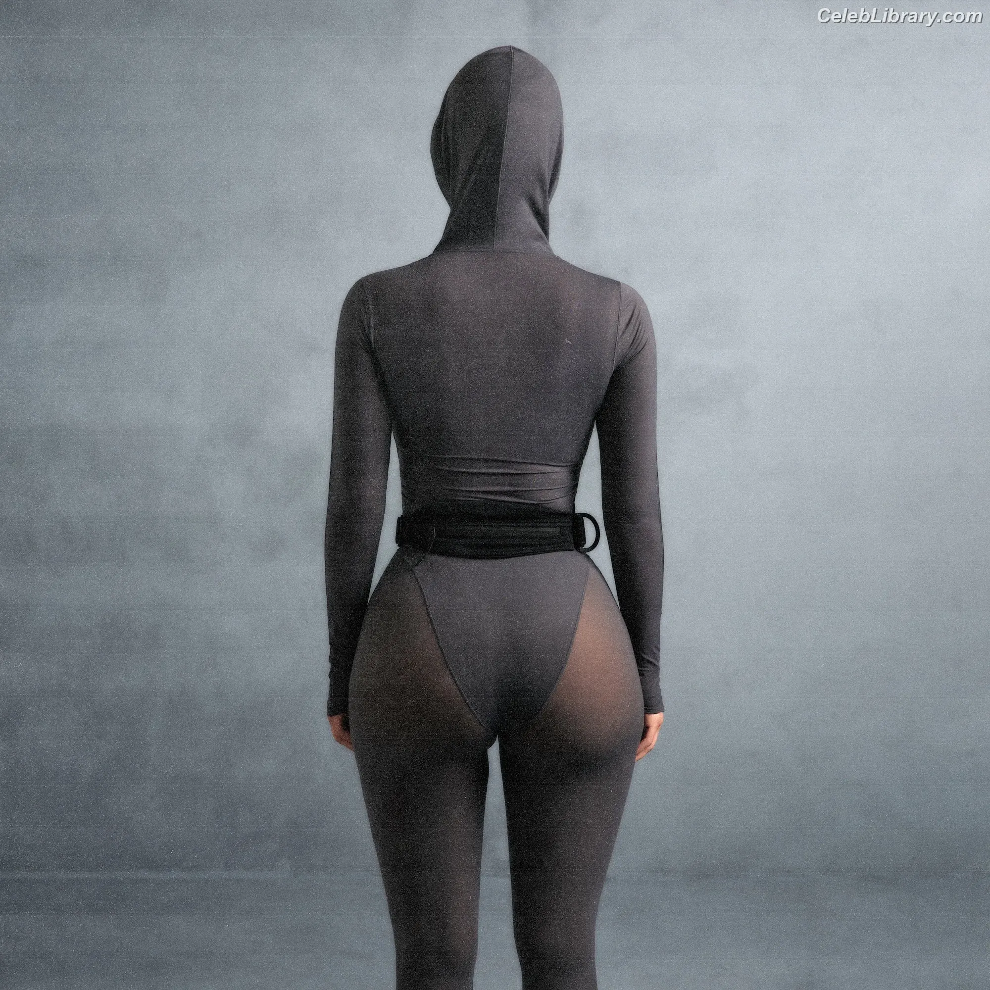 Kim Kardashian photo 6 of 4169