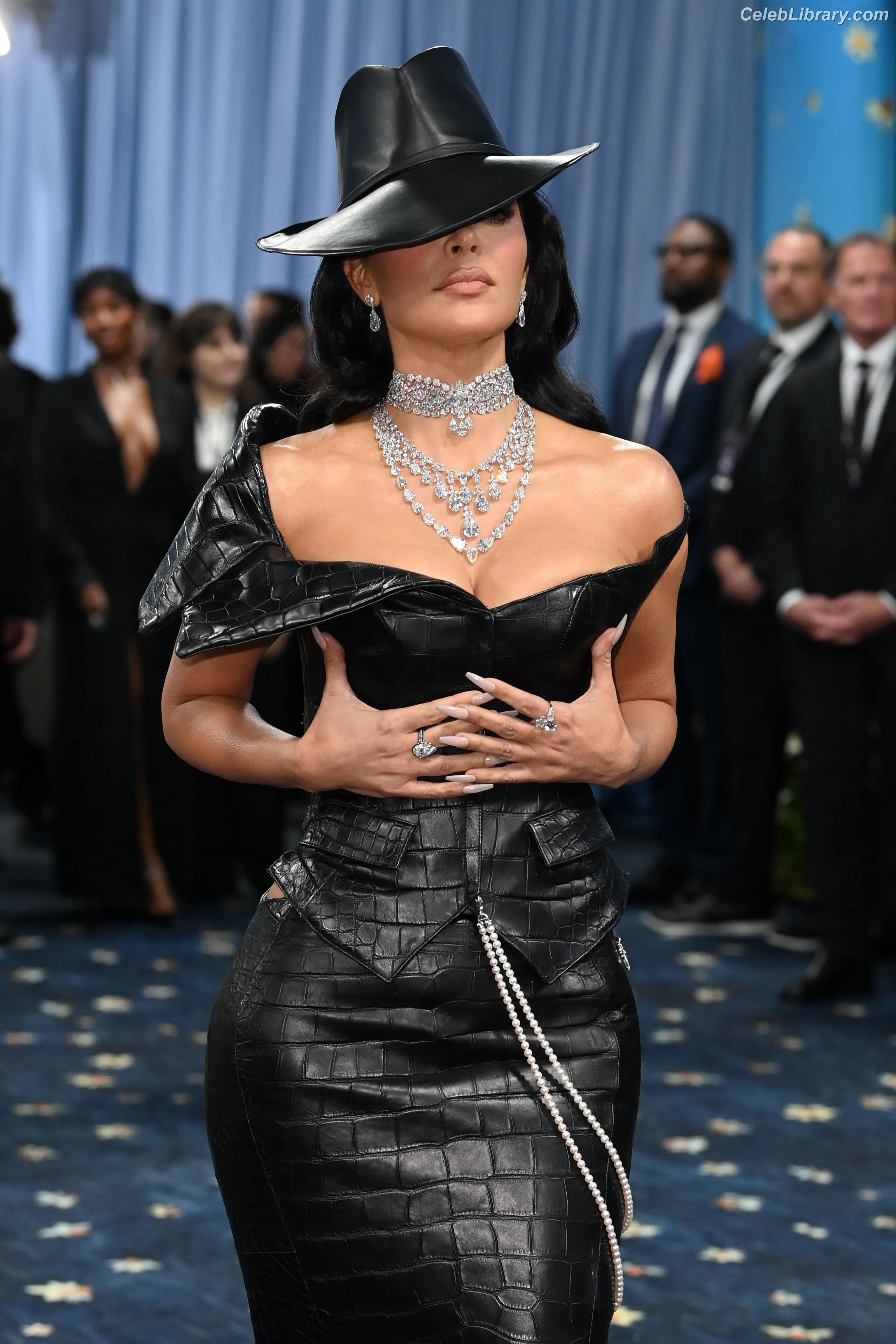 Kim Kardashian photo 14 of 4169