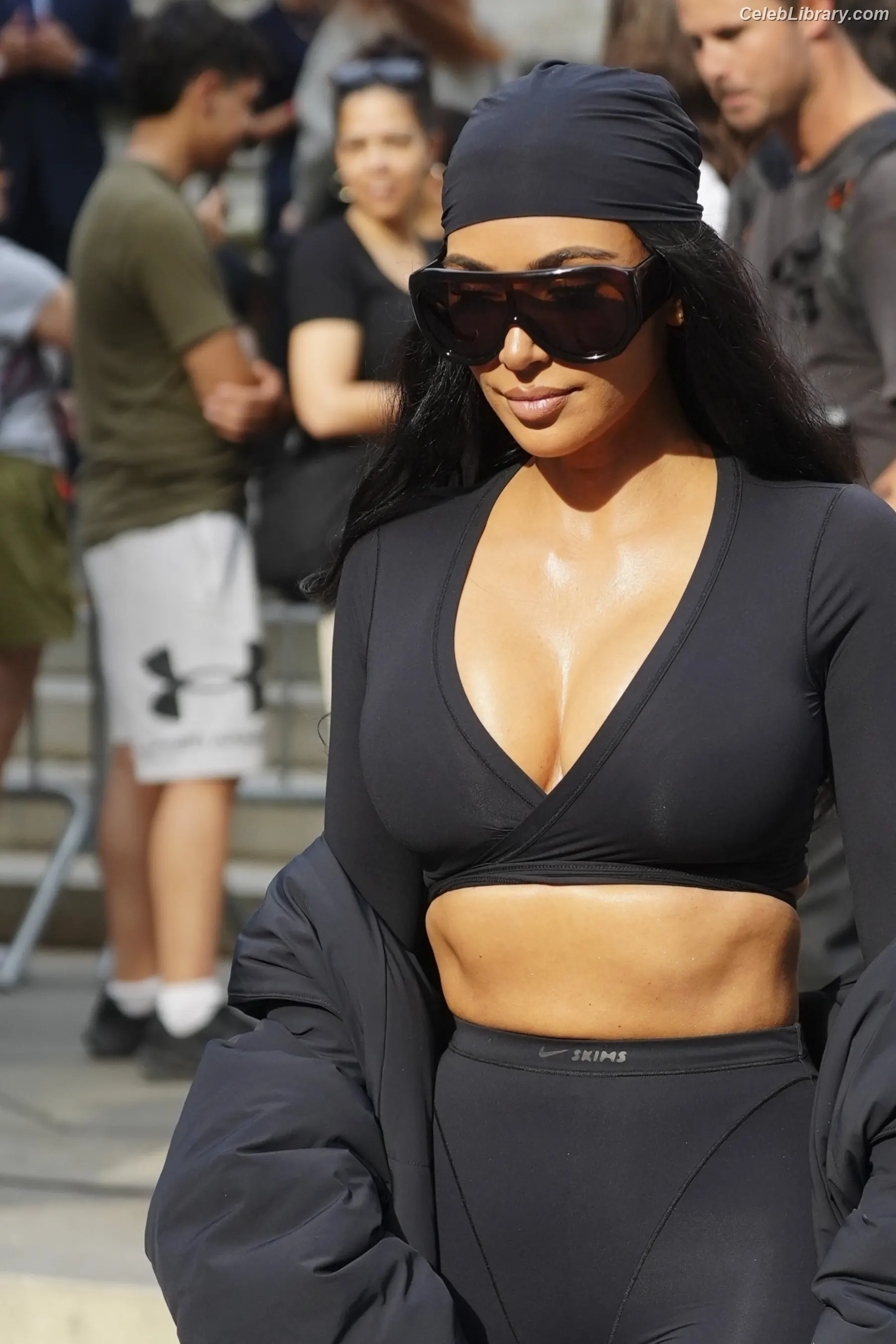Kim Kardashian photo 15 of 4169