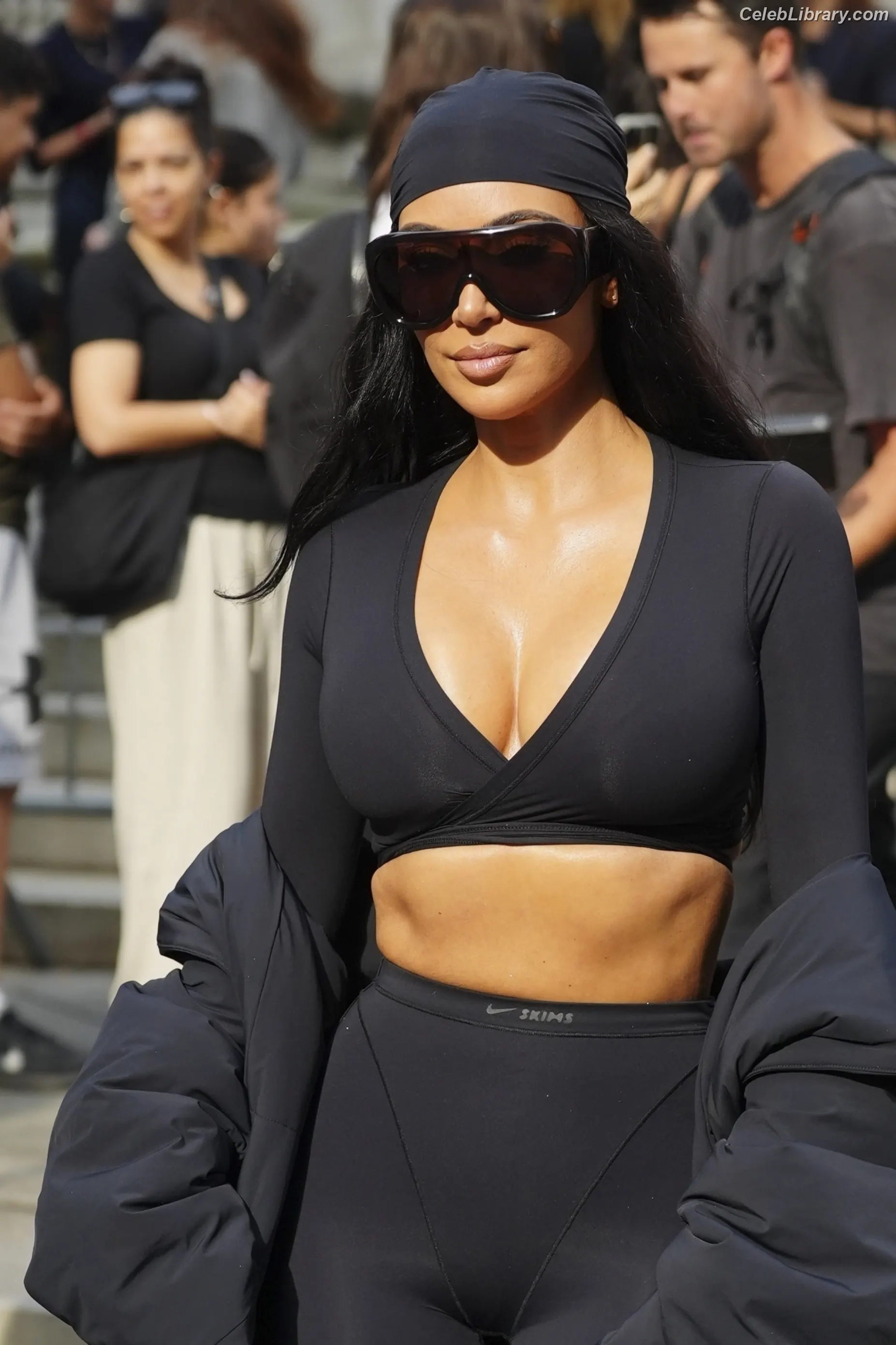 Kim Kardashian photo 22 of 4169