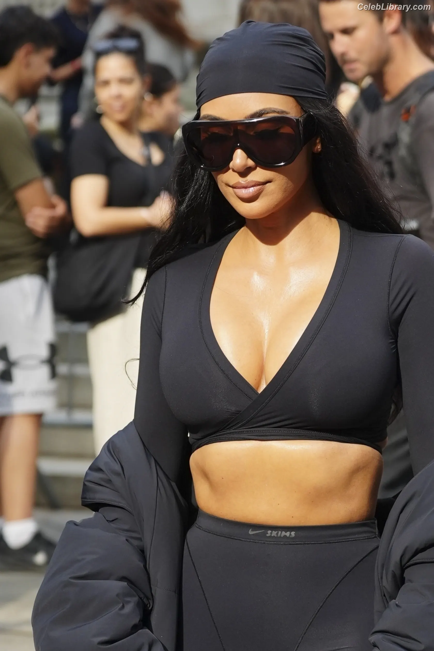 Kim Kardashian photo 23 of 4169