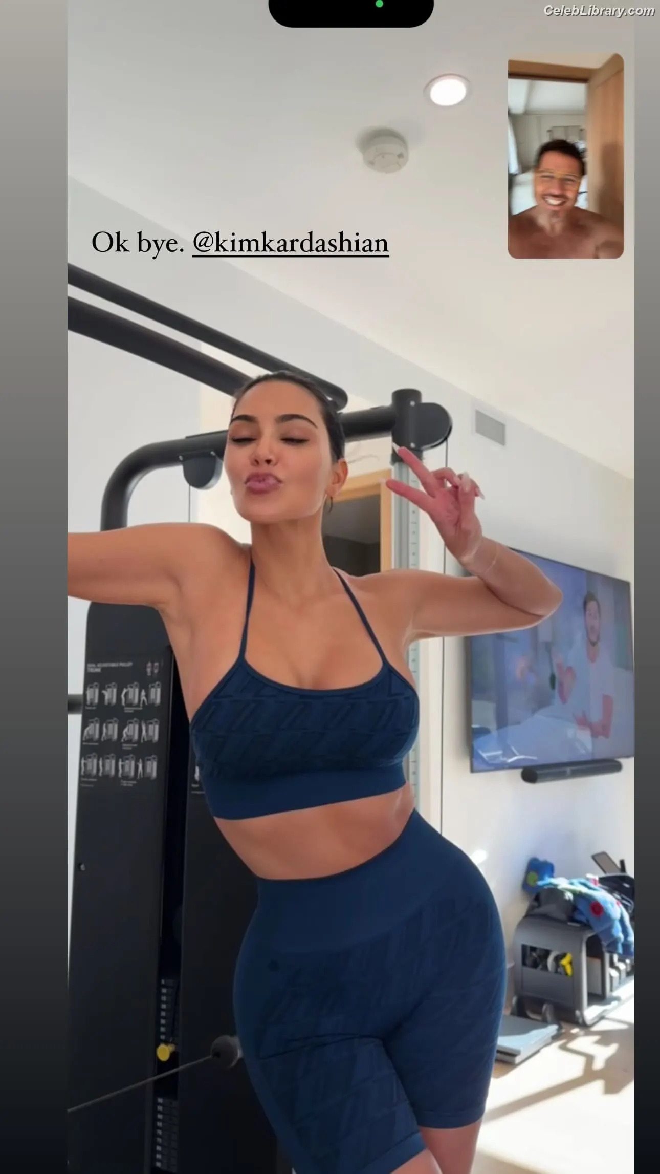 Kim Kardashian photo 7 of 4169