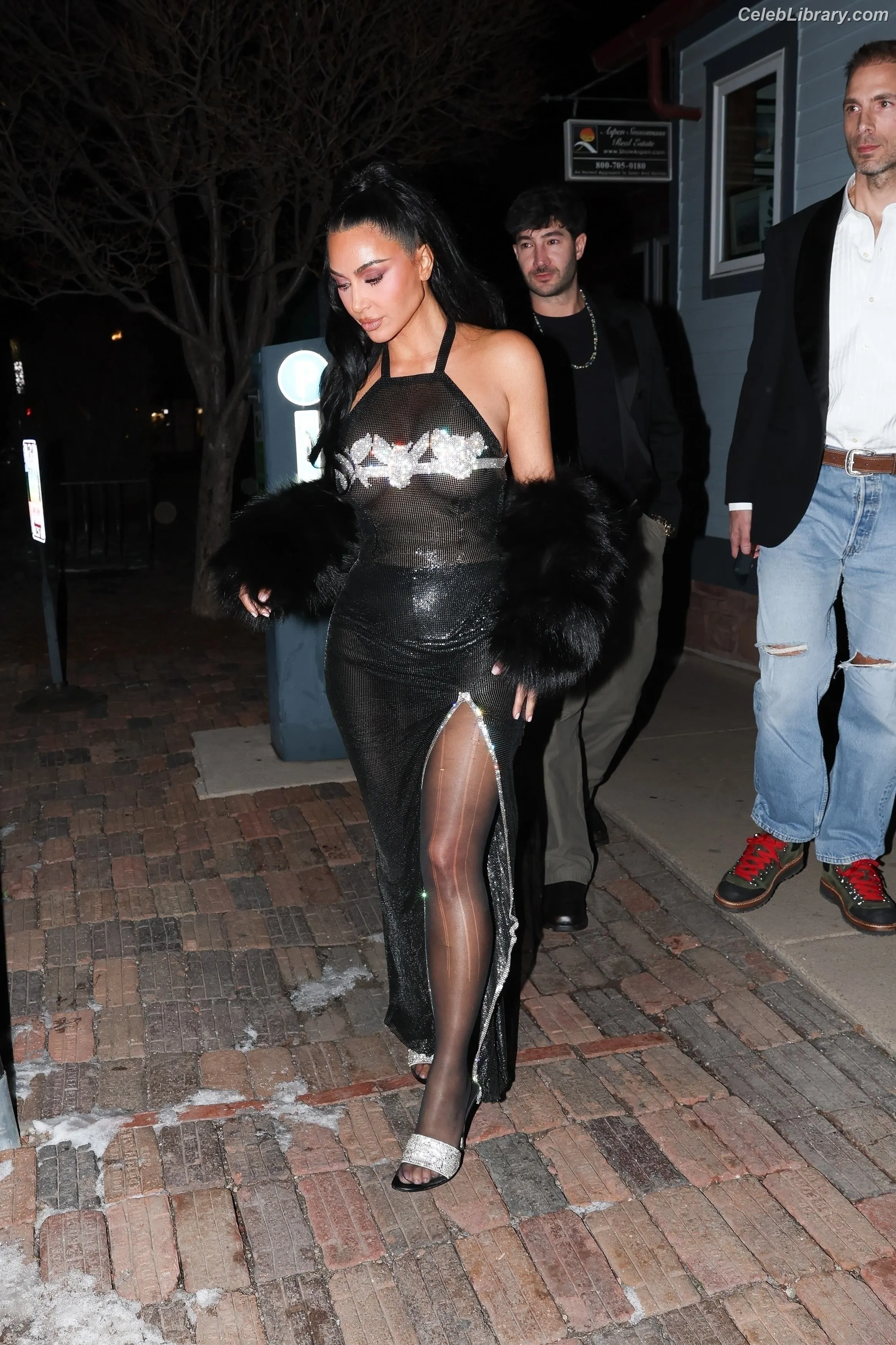 Kim Kardashian photo 6 of 4169