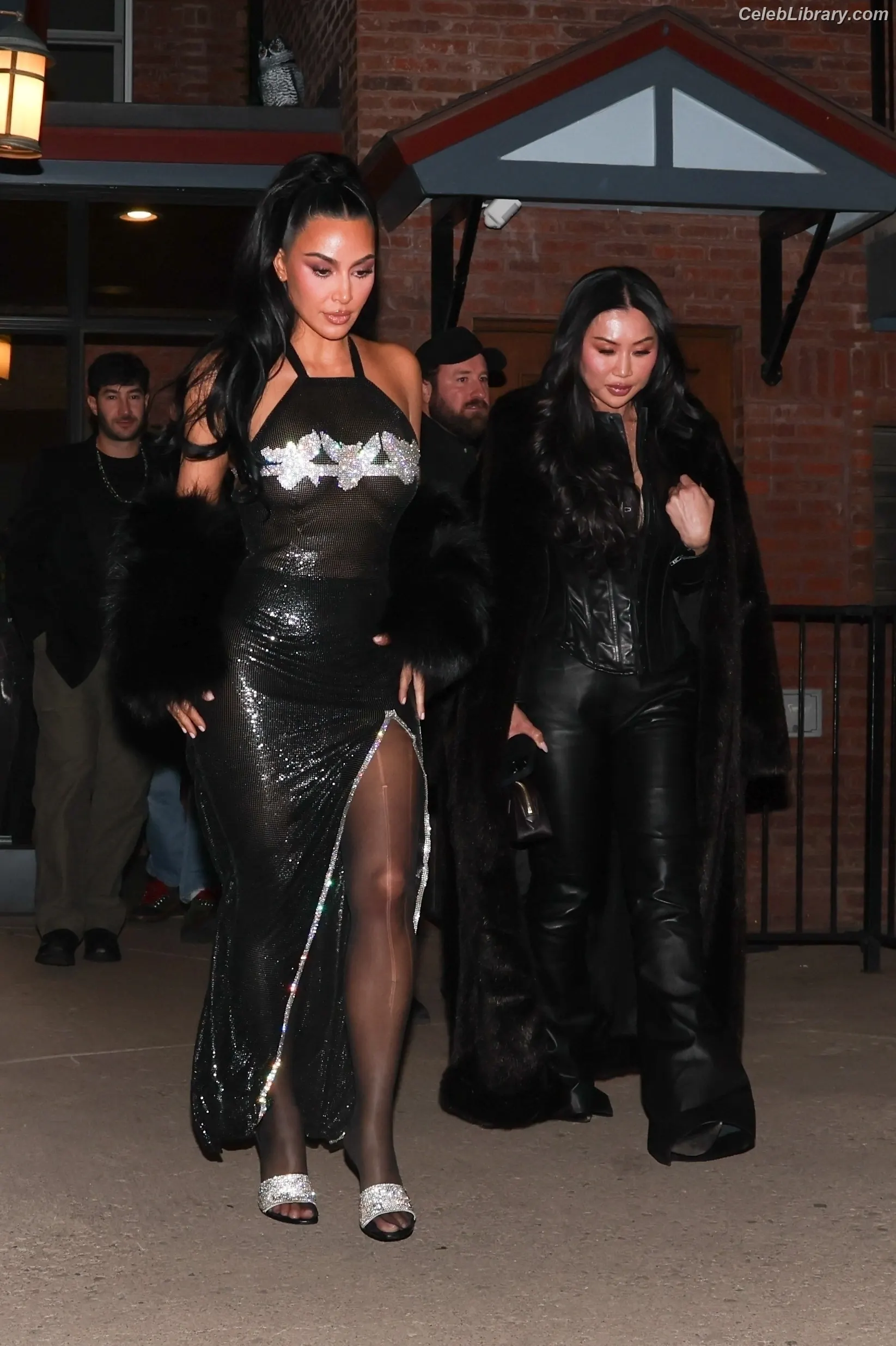 Kim Kardashian photo 10 of 4169