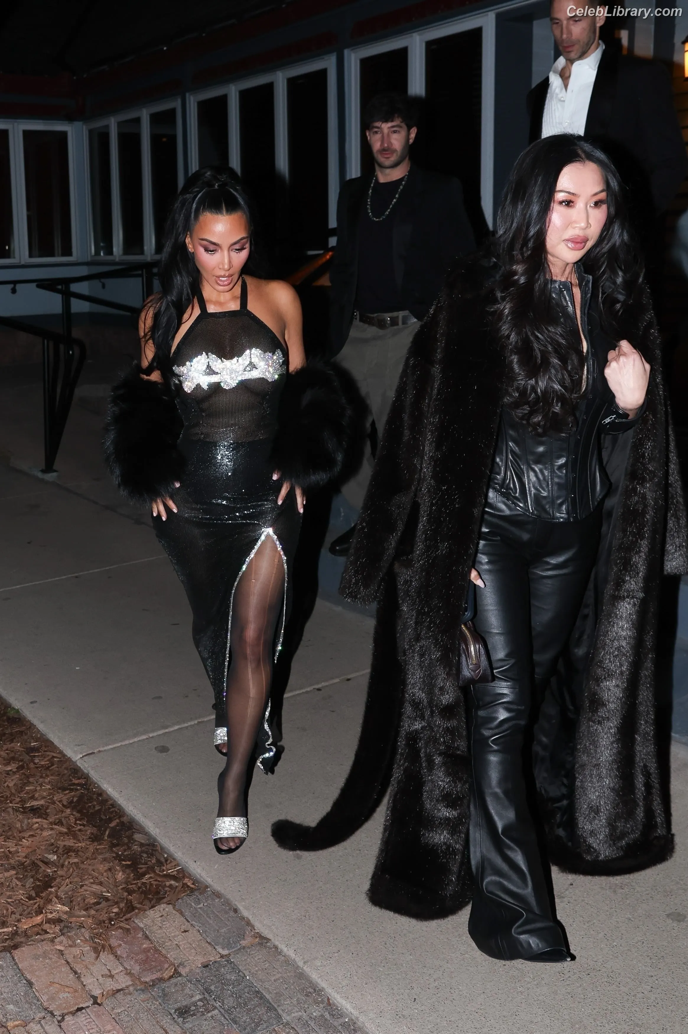 Kim Kardashian photo 23 of 4169