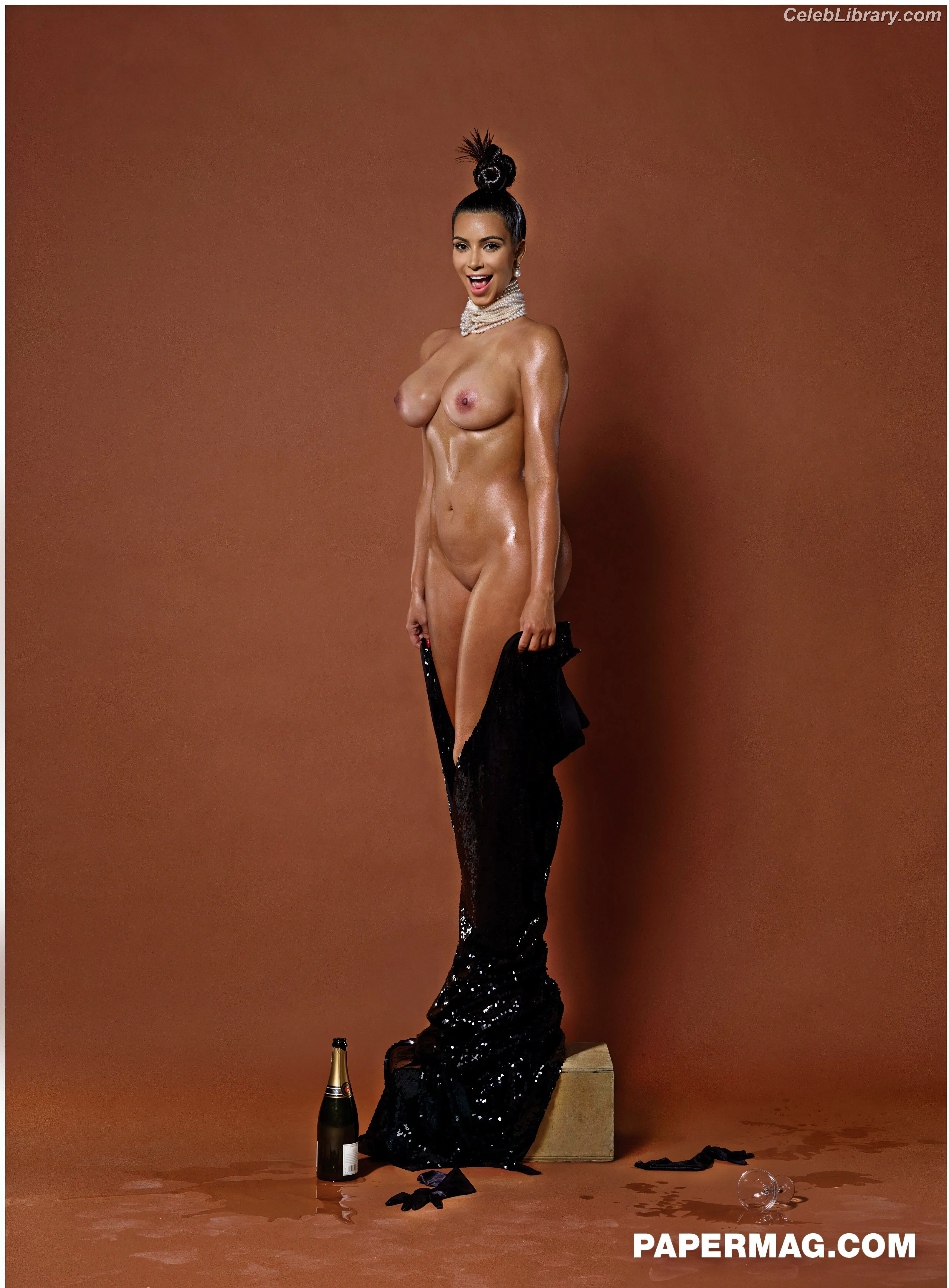 Kim Kardashian photo 24 of 4169