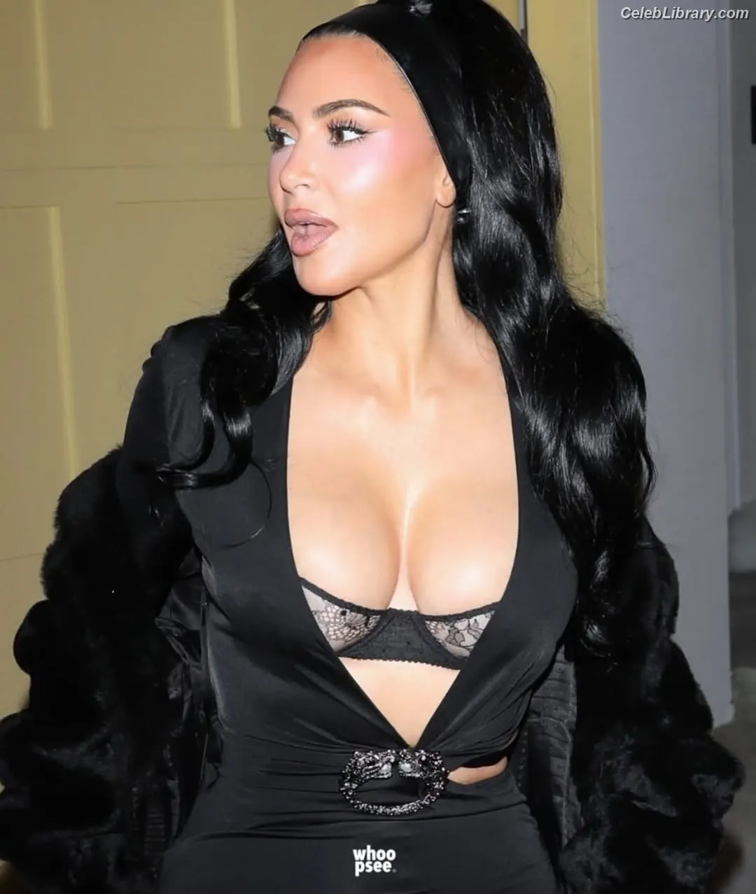 Kim Kardashian photo 2 of 4169
