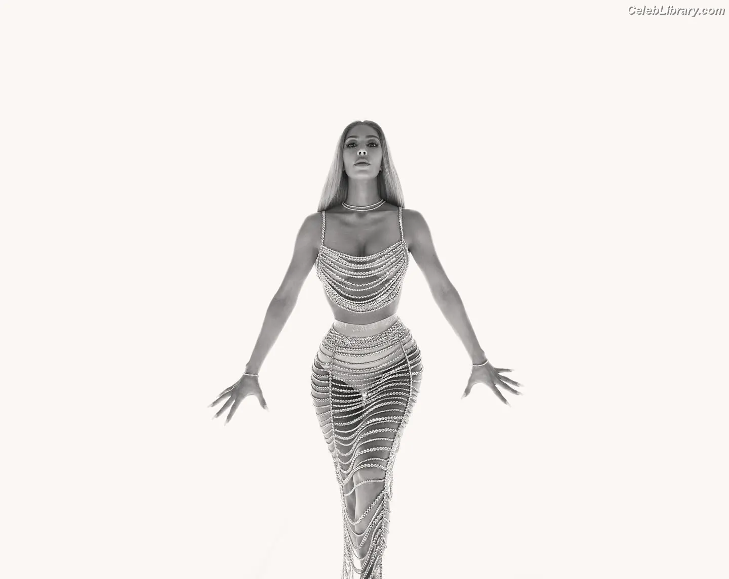 Kim Kardashian photo 7 of 4169