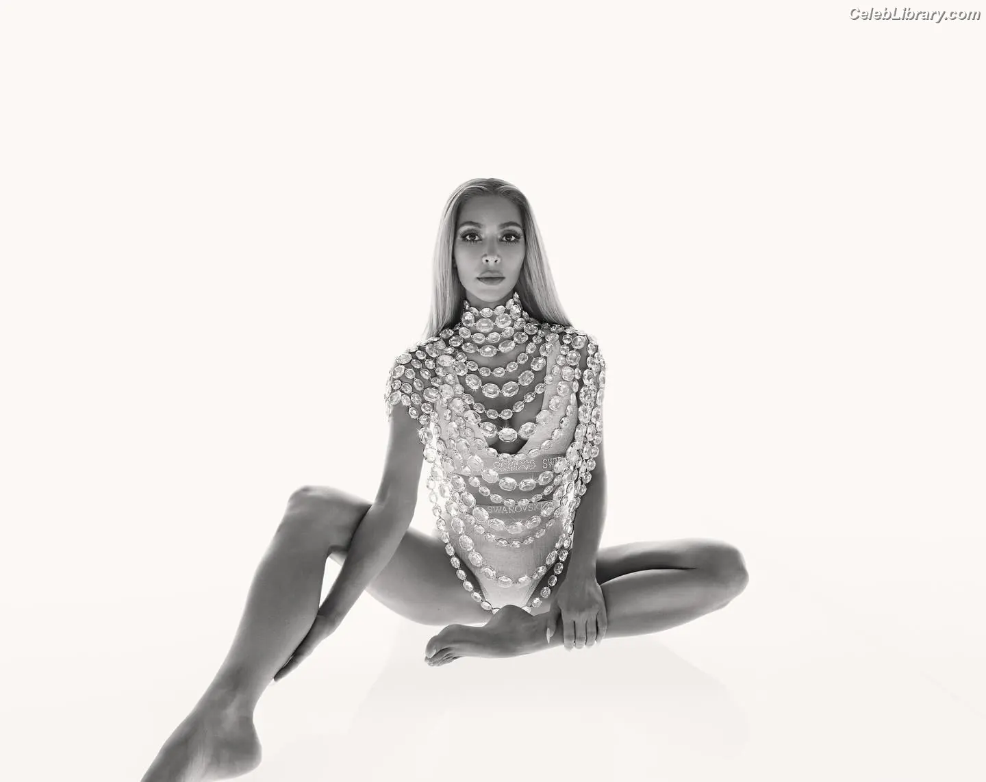 Kim Kardashian photo 10 of 4169