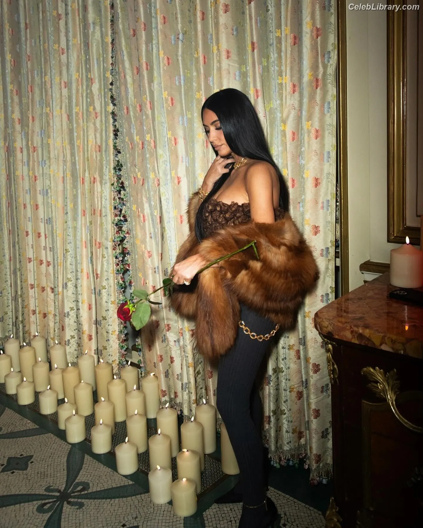 Kim Kardashian photo 15 of 4169