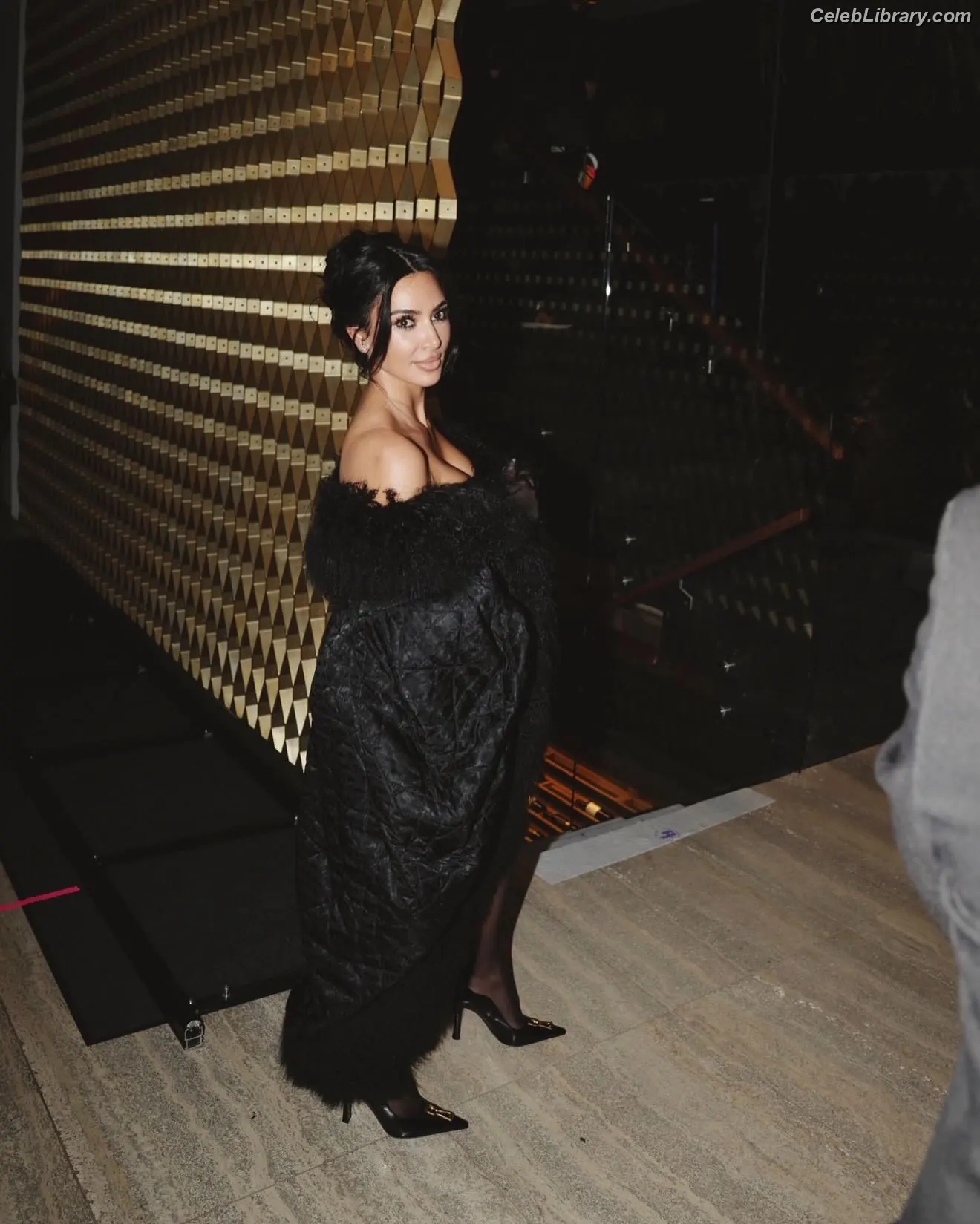 Kim Kardashian photo 18 of 4169