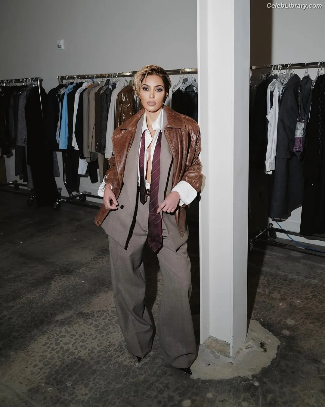 Kim Kardashian photo 20 of 4169