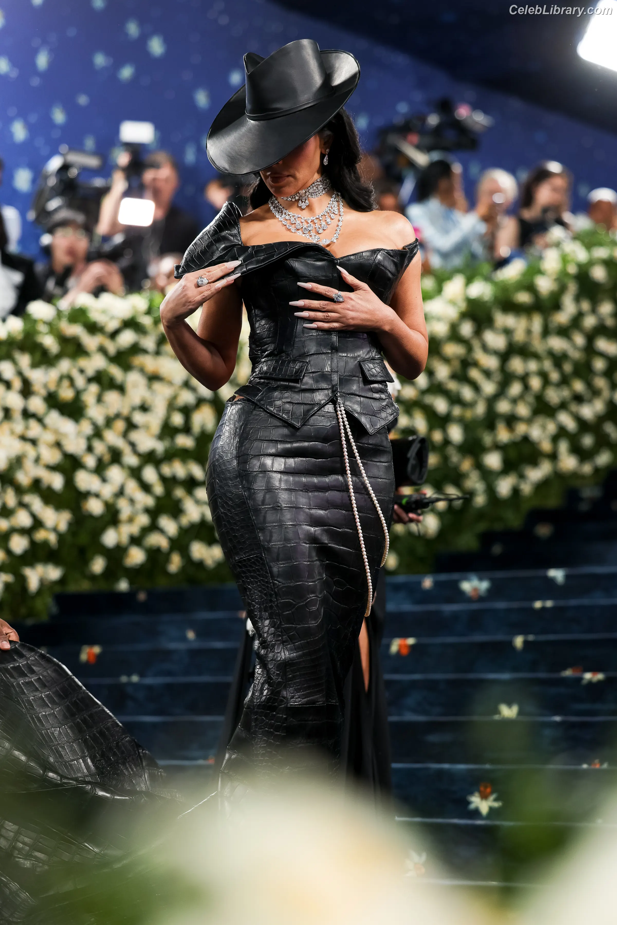 Kim Kardashian photo 13 of 4169