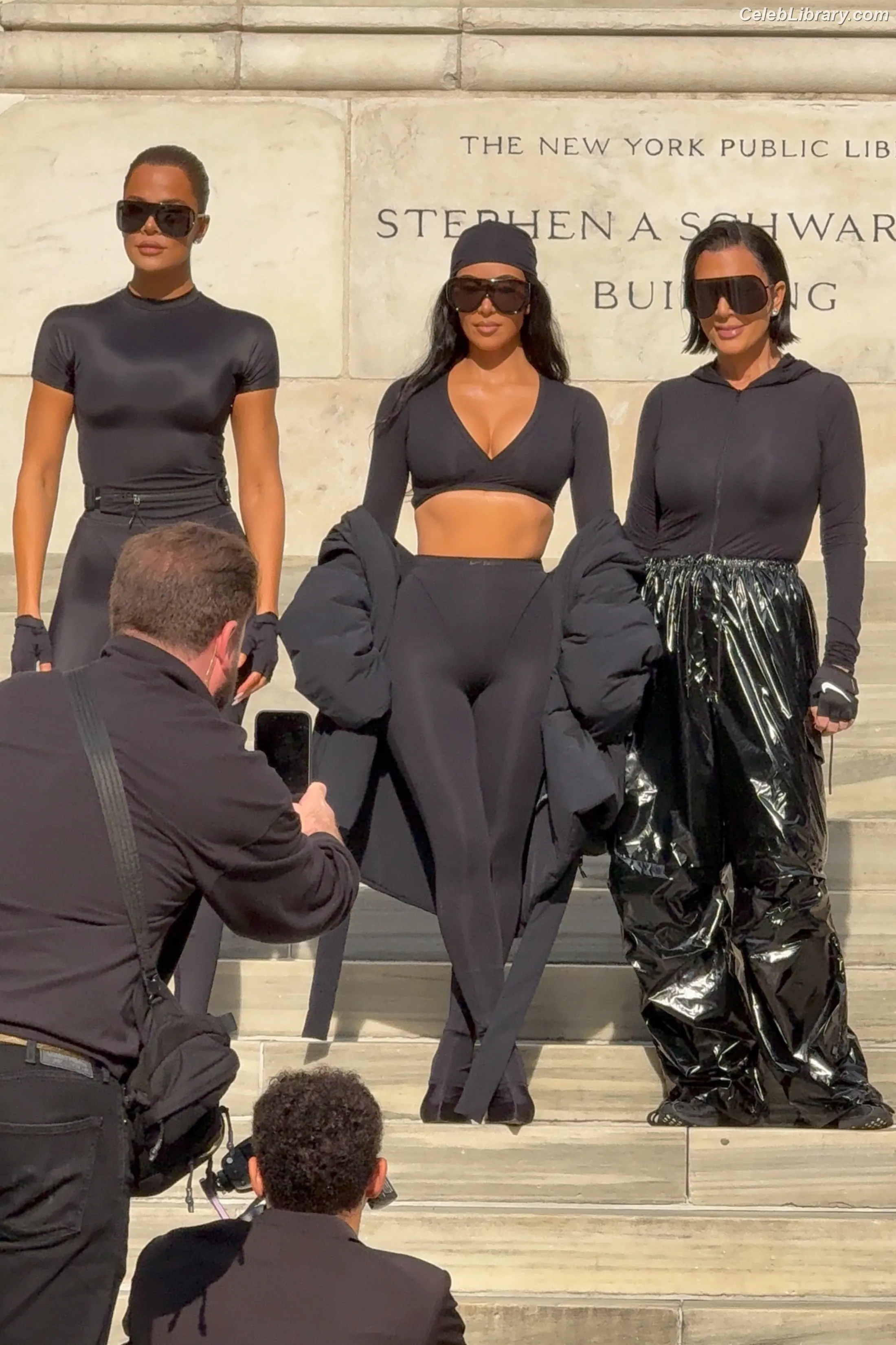 Kim Kardashian photo 11 of 4169