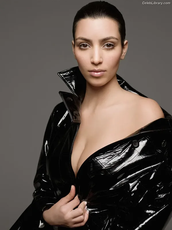 Kim Kardashian photo 3 of 4170