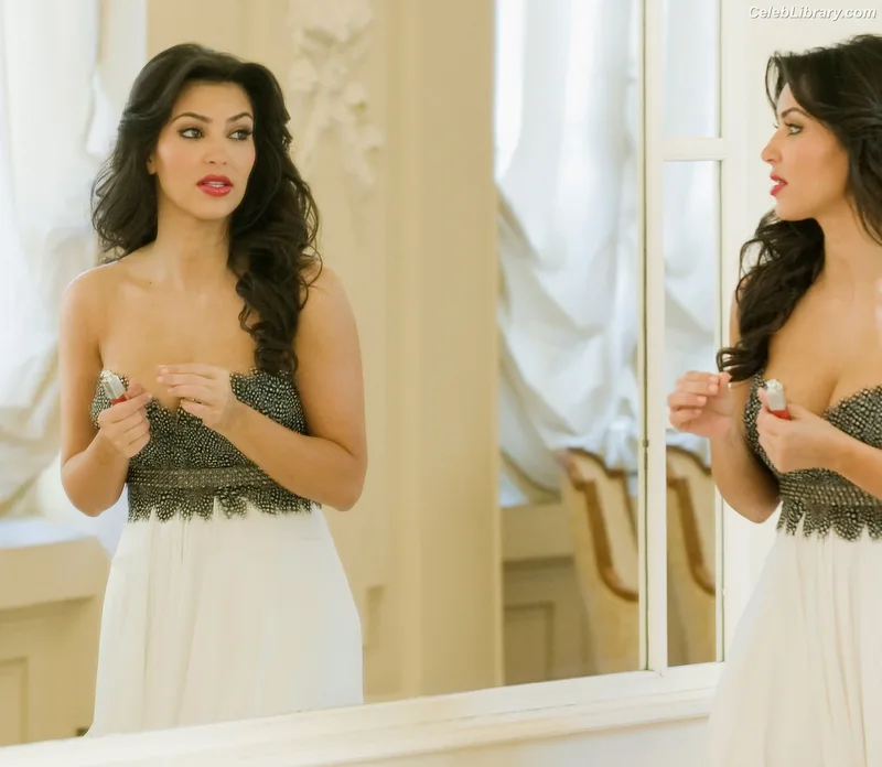 Kim Kardashian photo 1 of 4170