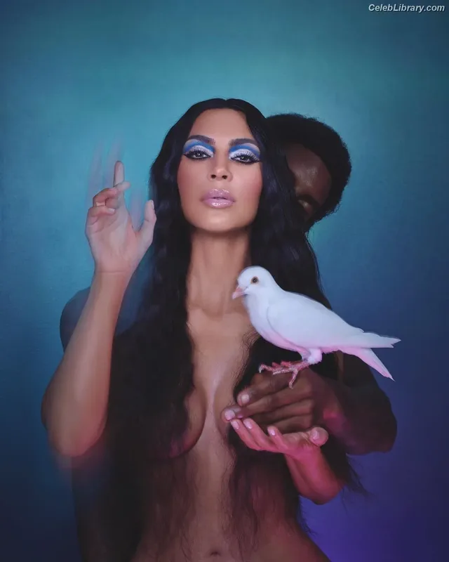 Kim Kardashian photo 14 of 4170