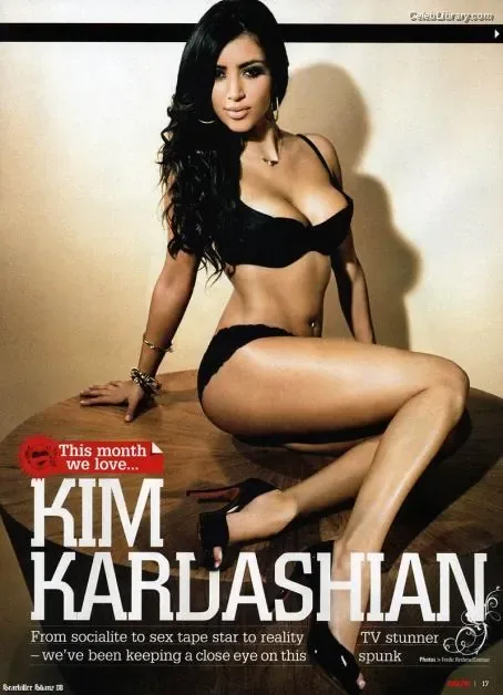 Kim Kardashian photo 24 of 4170