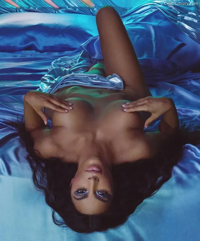 Kim Kardashian photo 3 of 4170