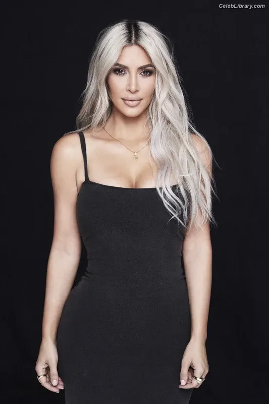 Kim Kardashian photo 16 of 4170