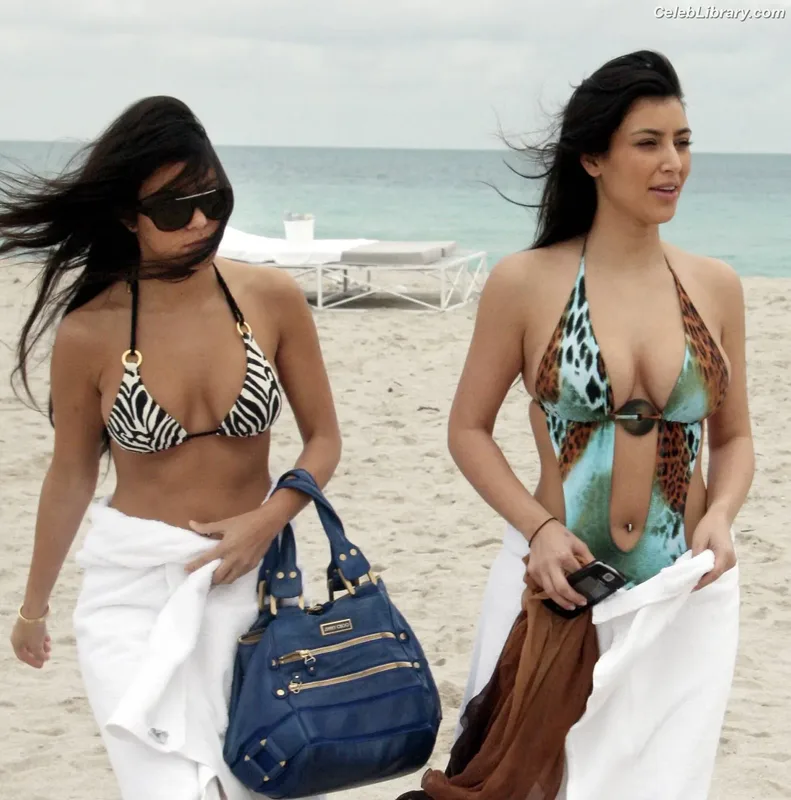 Kim Kardashian photo 14 of 4170