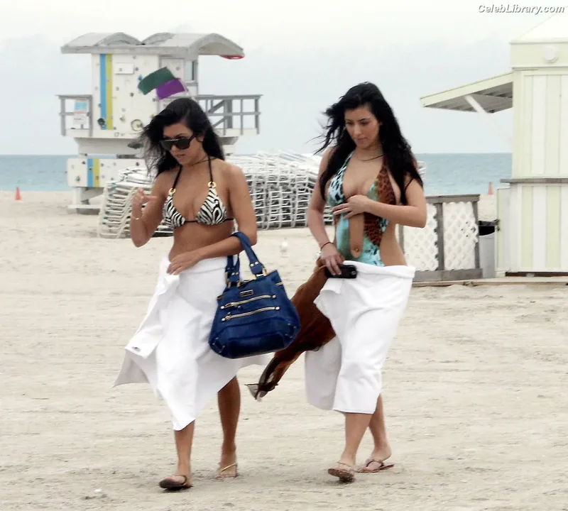 Kim Kardashian photo 2 of 4170