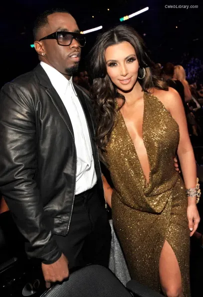 Kim Kardashian photo 5 of 4170