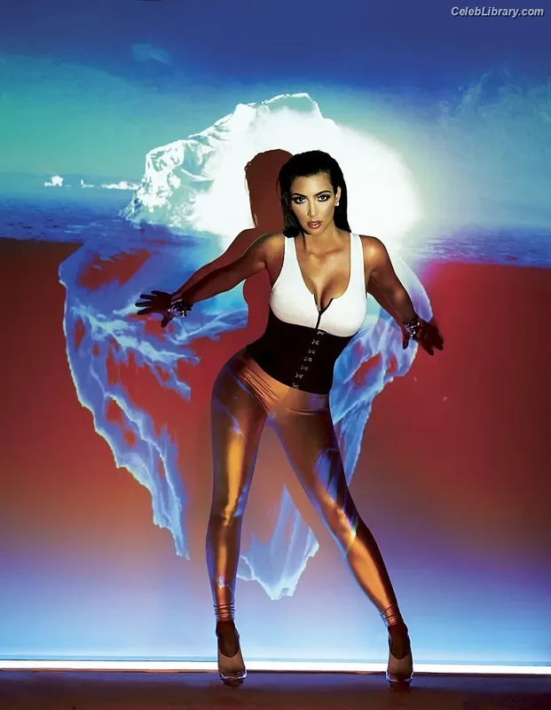 Kim Kardashian photo 13 of 4170