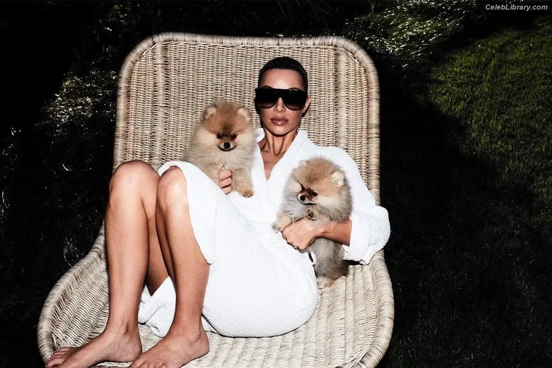 Kim Kardashian photo 19 of 4170