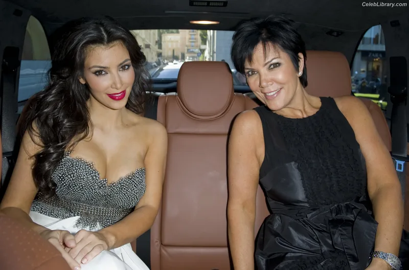 Kim Kardashian photo 18 of 4170