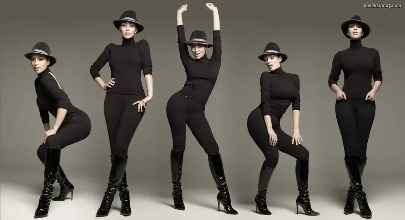 Kim Kardashian photo 2 of 4170