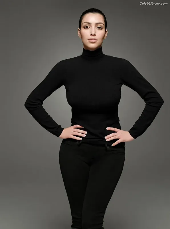 Kim Kardashian photo 21 of 4170