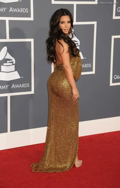 Kim Kardashian photo 20 of 4170