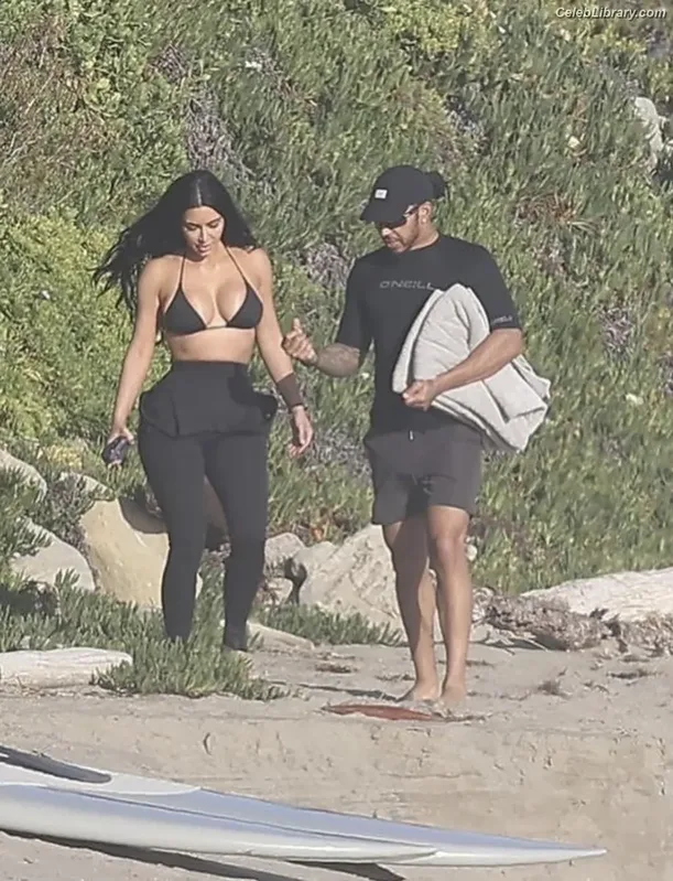 Kim Kardashian photo 23 of 4170