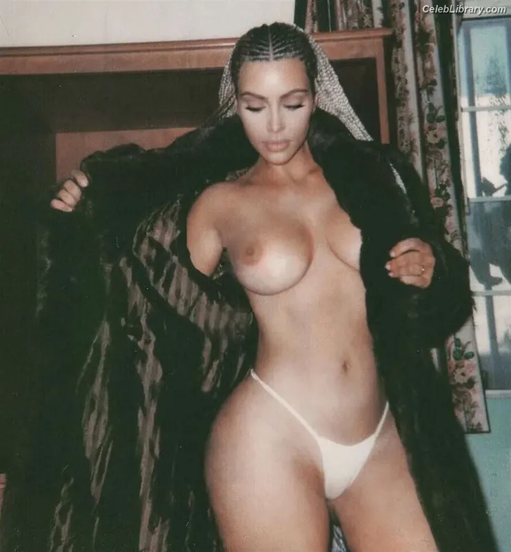 Kim Kardashian photo 14 of 4170