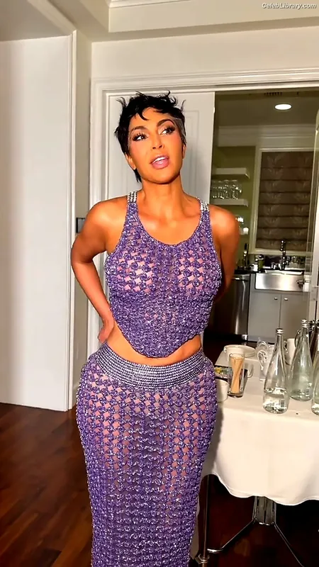 Kim Kardashian photo 7 of 4170