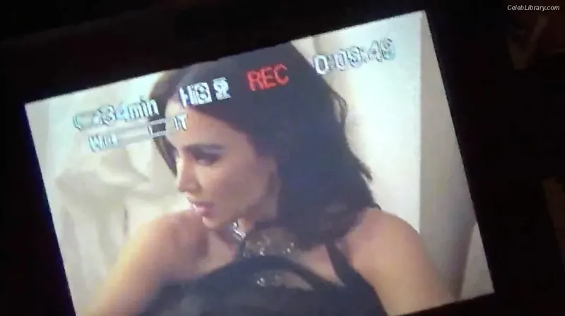 Kim Kardashian photo 9 of 4170
