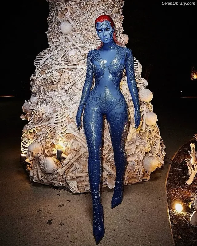 Kim Kardashian photo 10 of 4170