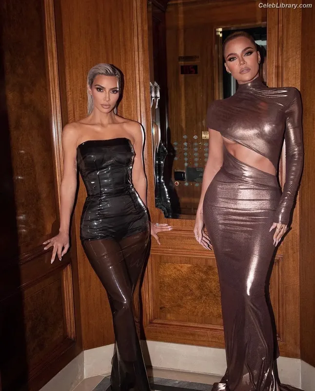 Kim Kardashian photo 19 of 4170