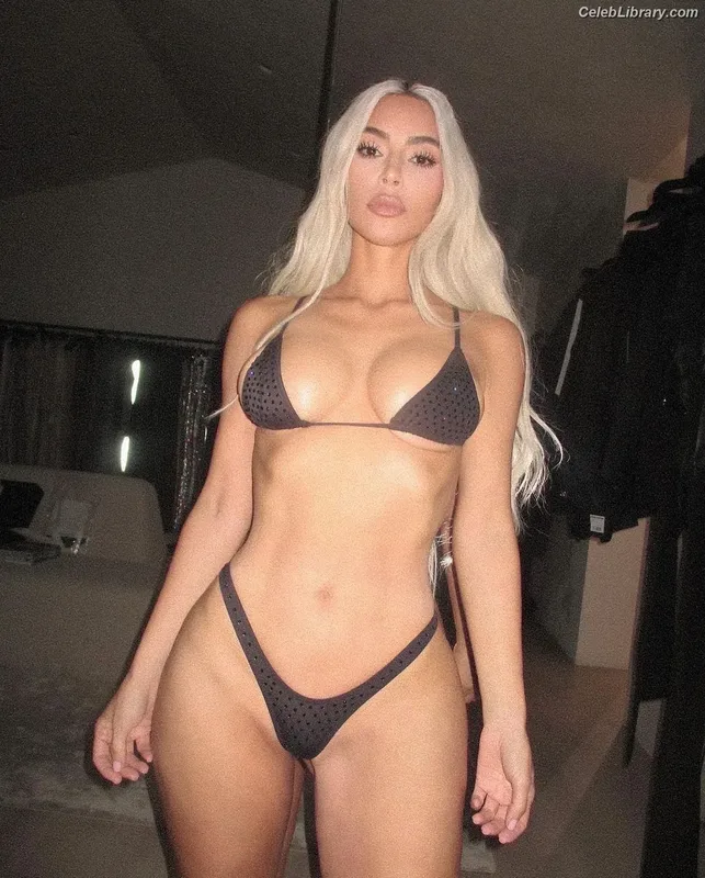 Kim Kardashian photo 11 of 4170