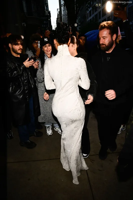Kim Kardashian photo 4 of 4170