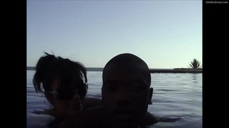 Kim Kardashian photo 20 of 4170