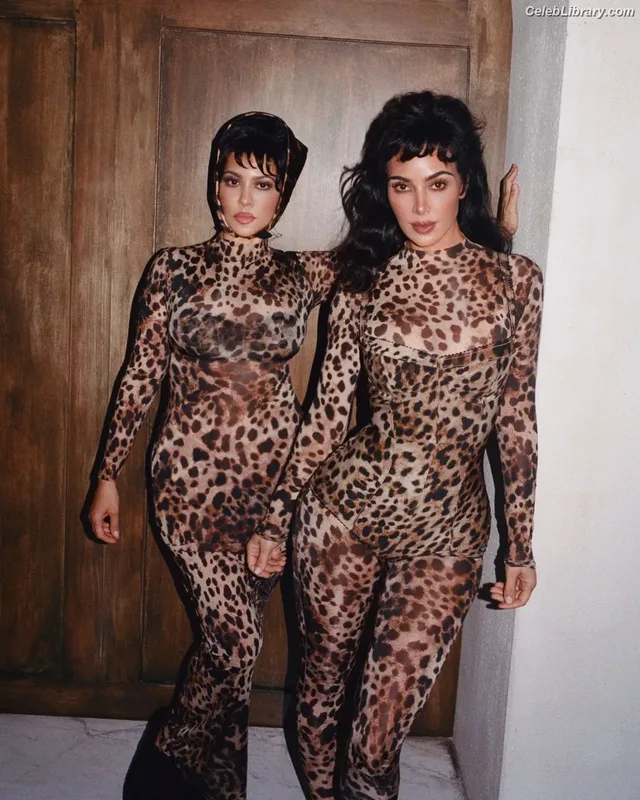 Kim Kardashian photo 16 of 4170