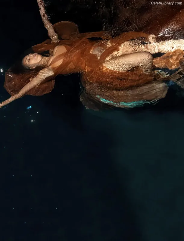 Kim Kardashian photo 14 of 4170